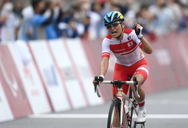 Cyclist Sugiura, 50, becomes Japan’s oldest gold medalist